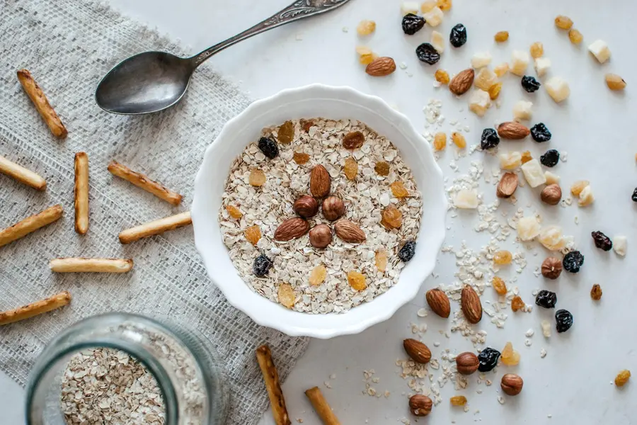 87 trials point to a whole-grain sweet spot: 4 to 6 servings a day